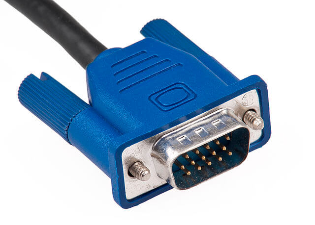 11_640px-Vga-cable.jpg