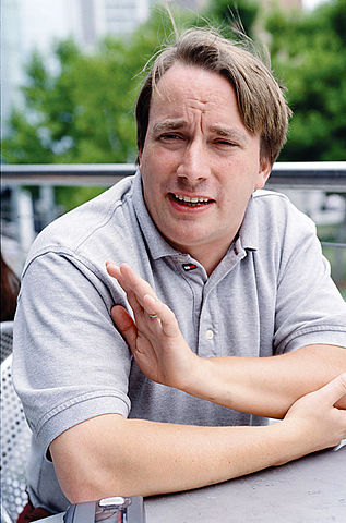 عالم الحاسوب لينوس تورفالدز Linus Torvalds